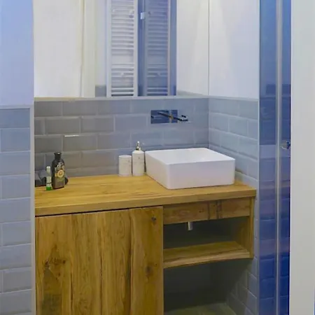 Przy Fontannie Varşova